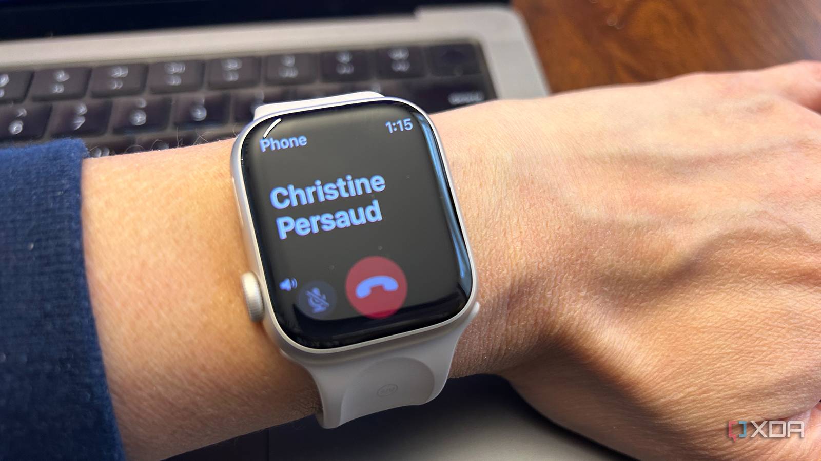 How Does a Smartwatch Let You Make Calls